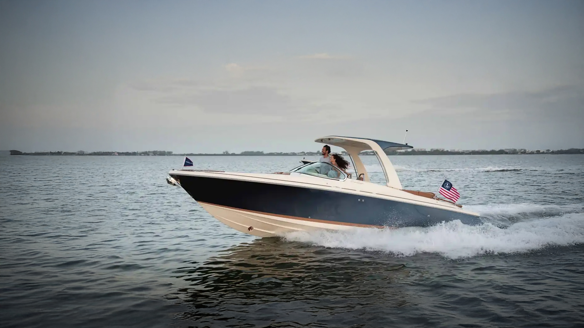 Launch 28 GT Photo