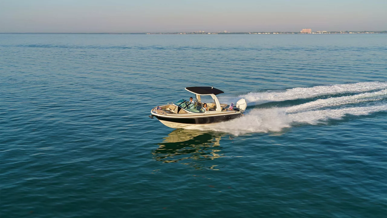 Launch 25 GT Photo